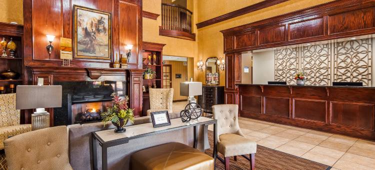 科洛尼皇冠贝斯特韦斯特优质套房酒店(Best Western Plus Crown Colony Inn  Suites)图片