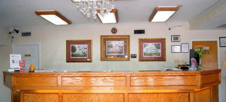 红地毯酒店 - 纳奇兹(Red Carpet Inn - Natchez)图片