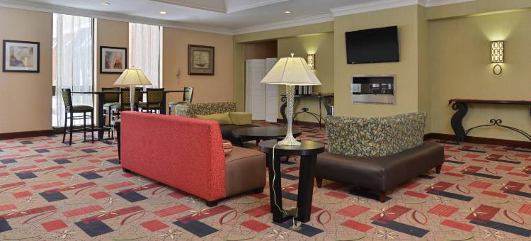 Holiday Inn 新伦敦(Holiday Inn NEW LONDON - MYSTIC AREA by IHG)图片