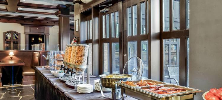 西埃德蒙顿戴斯套房酒店(Days Inn & Suites by Wyndham West Edmonton)图片