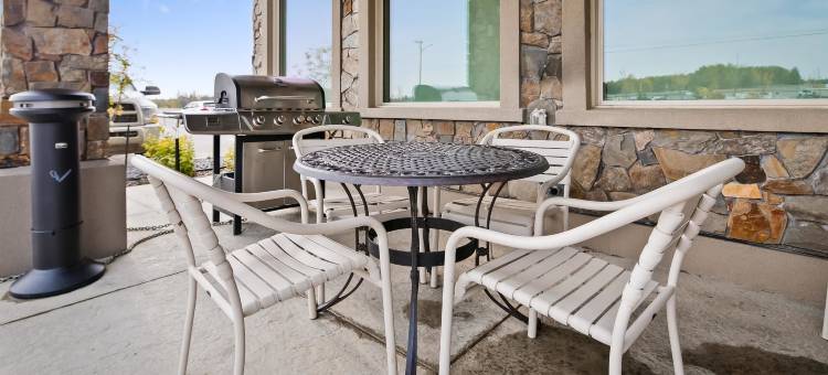 德莱顿谷贝斯特韦斯特优质行政酒店(Best Western Plus Drayton Valley All Suites)图片