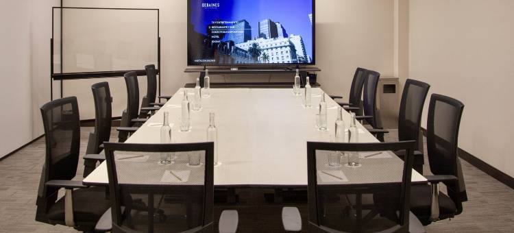 德拜恩斯圣地亚哥酒店(Debaines Hotel Santiago)图片