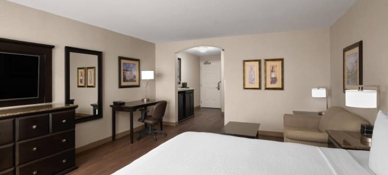 帕索罗布尔斯拉昆塔温德姆套房酒店(La Quinta Inn & Suites by Wyndham Paso Robles)图片