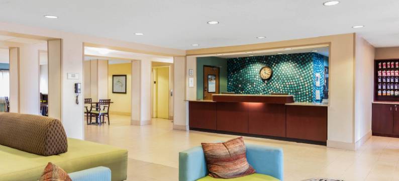 AmericInn by Wyndham Frankfort IN图片