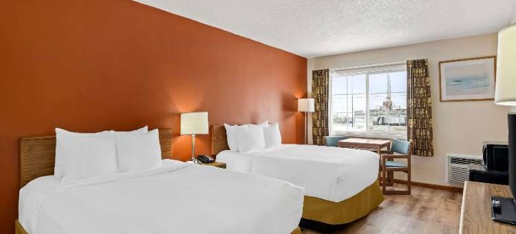马尼斯蒂酒店(伊克诺旅馆Manistee, MI)(Econo Lodge Manistee)图片