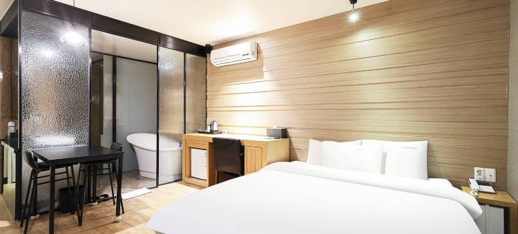 加里高爷酒店(Gary Cooper Hotel)图片