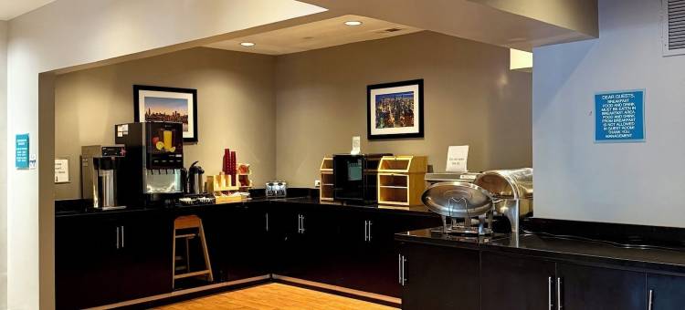 格伦戴尔高地伦巴底华美达酒店(Ramada by Wyndham Glendale Heights/Lombard)图片