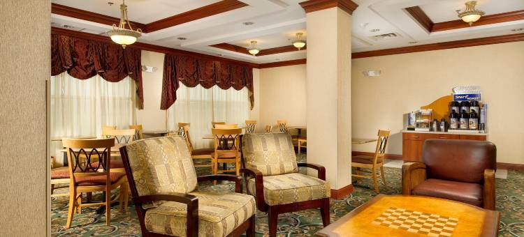 智选假日套房酒店勒诺城(诺克斯维尔区)(Holiday Inn Express & Suites Lenoir City (Knoxville Area))图片