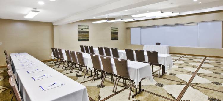 Holiday Inn Express 底特律的沃伦(通用科技点击率)(Holiday Inn Express Detroit-Warren (GM Tech Ctr))图片