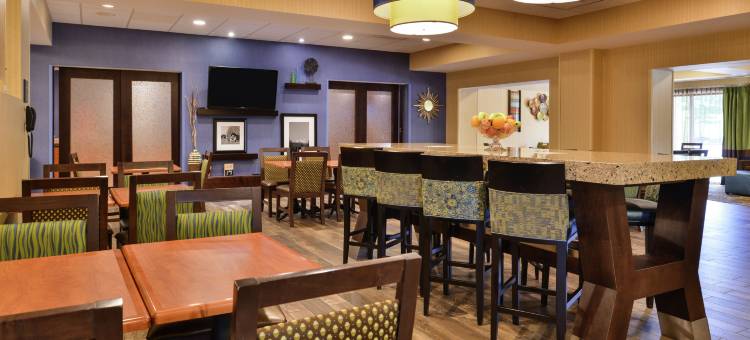 希尔顿欢朋酒店-哈里森(Hampton Inn Harrison)图片