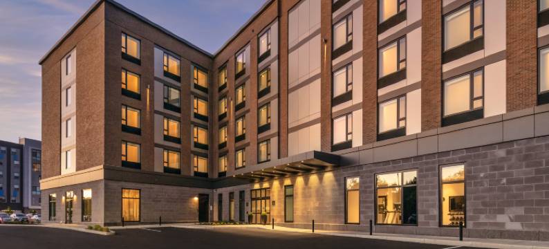 波士顿里维尔洛根机场智选假日酒店(Holiday Inn Express BOSTON LOGAN AIRPORT - REVERE by IHG)图片