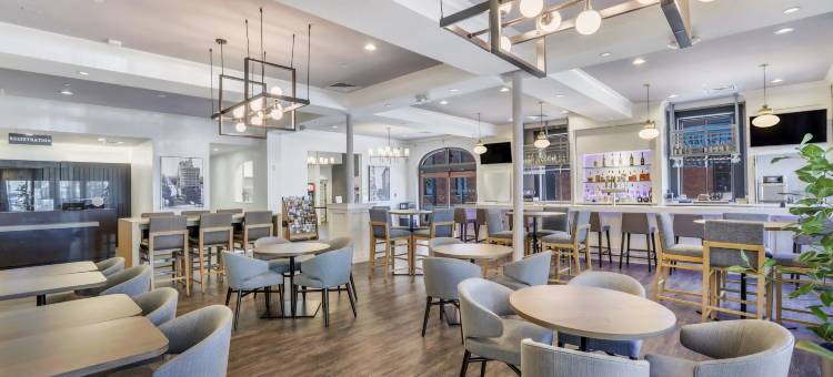 Staybridge Suites Savannah Historic District图片