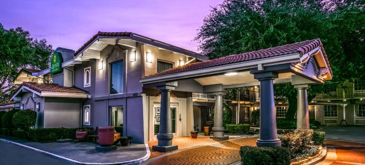 达拉斯上城拉昆塔温德姆酒店(La Quinta Inn by Wyndham Dallas Uptown)图片