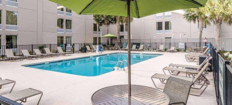 默特尔比奇北国王公路拉昆塔温德姆套房酒店(La Quinta Inn & Suites by Wyndham Myrtle Beach - N Kings Hwy)图片