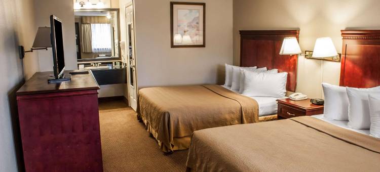 西雅图法伊夫凯艺套房酒店(Quality Inn & Suites Fife Seattle)图片