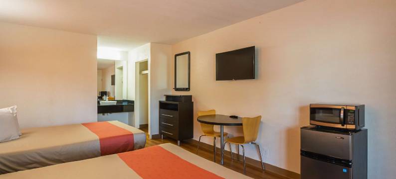 萨凡纳城6号汽车旅馆(Motel 6 Savannah, GA - Midtown)图片