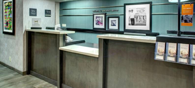 迈阿密椰林珊瑚山墙欢朋酒店(Hampton Inn Miami-Coconut Grove/Coral Gables)图片