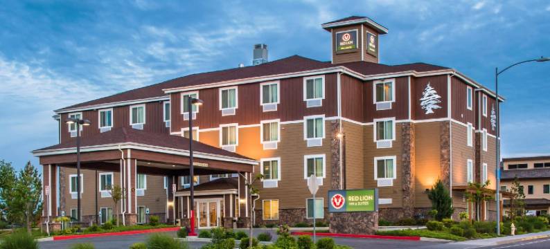 贝斯特韦斯特修尔住宿普拉斯酒店 - 肯纳威克三城(Best Western Kennewick Tri-Cities Center Hotel)图片
