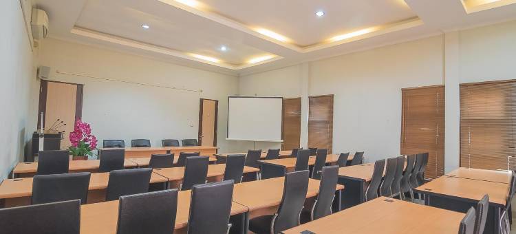 RedDoorz Plus Syariah at Banjarbaru 2图片