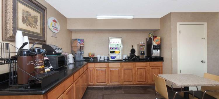 杰克逊维尔温德姆速8酒店(Super 8 by Wyndham Jacksonville AR)图片