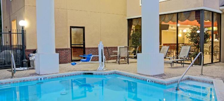 红狮酒店套房-IAH机场东(Red Lion Inn & Suites IAH Airport East)图片