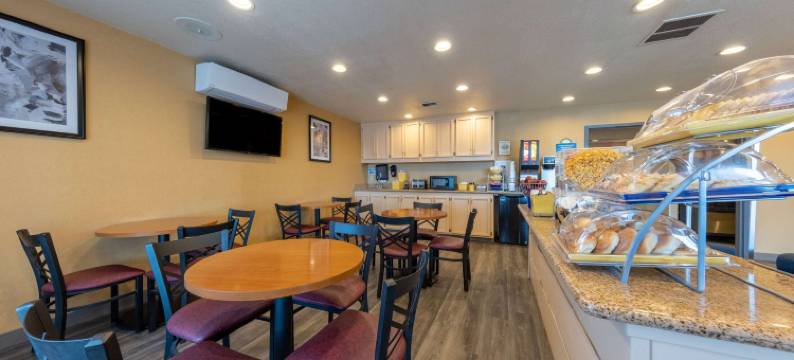 莱思罗普戴斯酒店(Days Inn by Wyndham Lathrop)图片