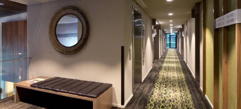 格伦套房酒店(The Glen Hotel and Suites)图片