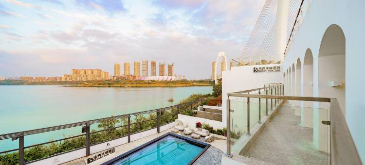 南宁乐壳水畔酒店(万象城方特东盟神画店)图片