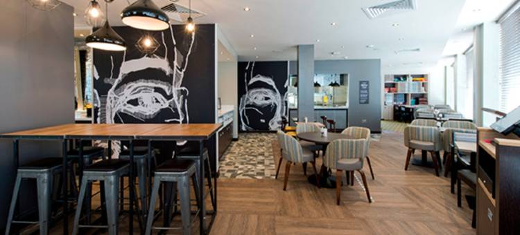 埃普镇中心普瑞米尔酒店(Premier Inn Epsom Town Centre)图片