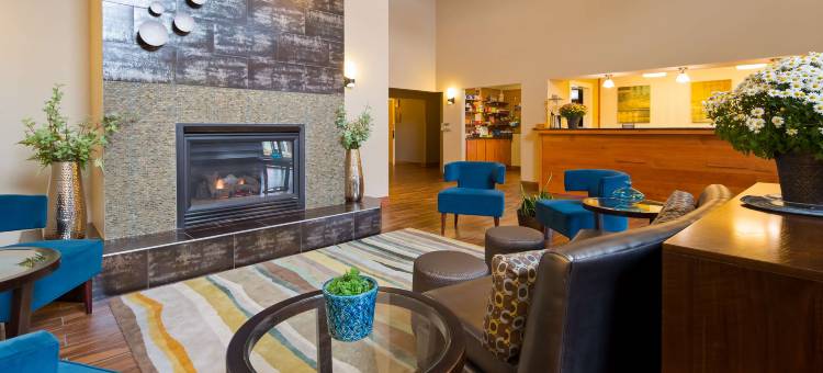 梅诺莫尼贝斯特韦斯特优质套房酒店(Best Western Plus Menomonie Inn  Suites)图片