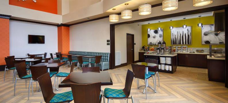 艾希顿贝斯特韦斯特精品套房酒店(Best Western Premier Ashton Suites-Willowbrook)图片