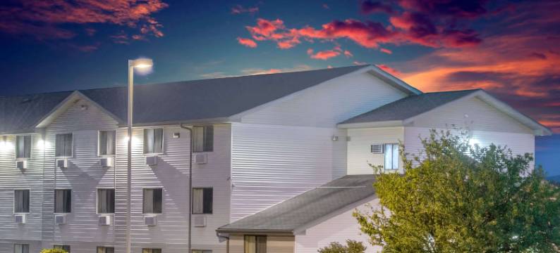 阿尔图纳速8酒店(Super 8 by Wyndham Altoona)图片