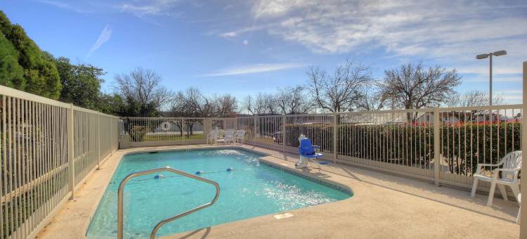 6号克尔维尔汽车旅馆(Motel 6 Kerrville, TX)图片