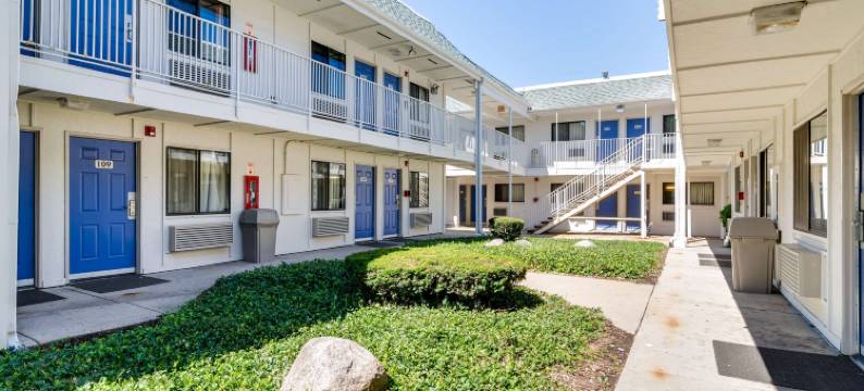 芝加哥奥黑尔6号汽车旅馆-席勒公园(Motel 6 Schiller Park, IL - Chicago O'Hare)图片