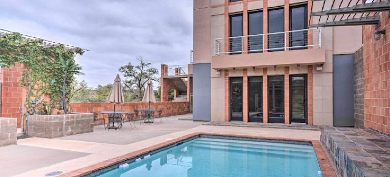 Ransom Canyon Villa w/ Pool - Steps to Lake!图片