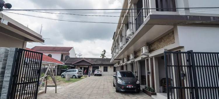 红多兹伊斯兰酒店-近占碑图古朱安(RedDoorz Syariah Near Tugu Juang Jambi)图片