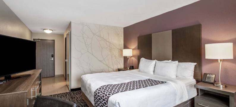 费耶特维尔拉昆塔温德姆套房酒店(La Quinta Inn & Suites by Wyndham Fayetteville)图片