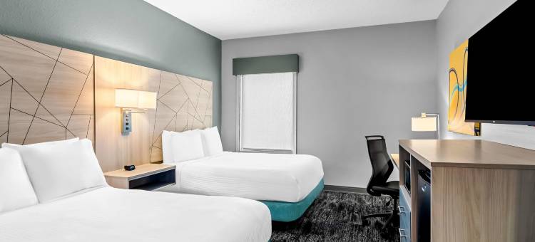 贝斯特韦斯特多斯韦尔酒店(Days Inn by Wyndham Doswell at the Park)图片