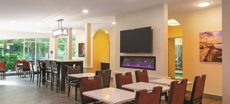 温哥华机场拉昆塔温德姆酒店(La Quinta Inn by Wyndham Vancouver Airport)图片