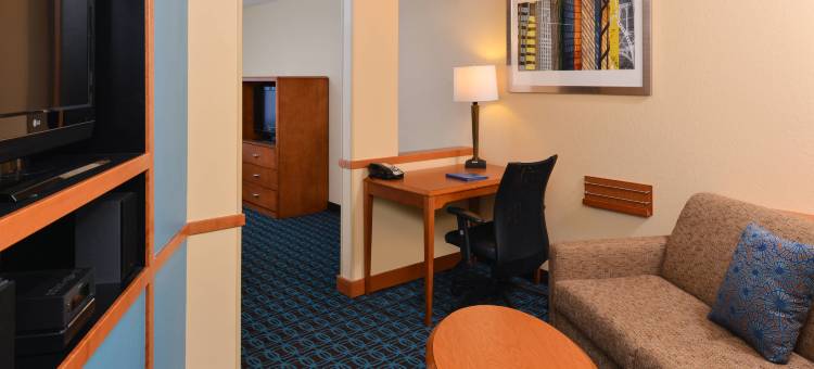 布卢明顿万豪万枫酒店(Fairfield Inn & Suites Bloomington)图片