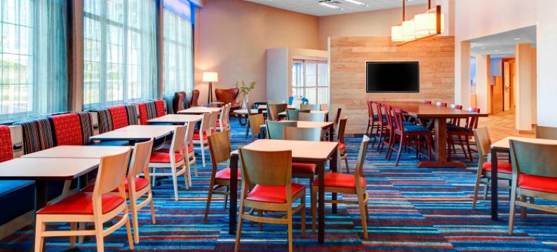 Fairfield Inn & Suites Cape Cod Hyannis图片