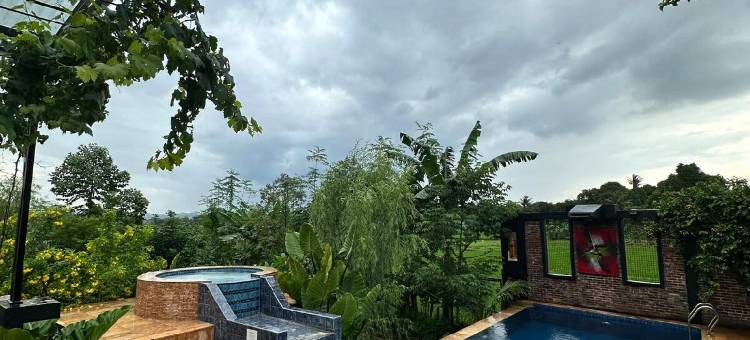 位于瓦讷赫朗的2卧室别墅-3000平方米|带4个独立浴室(Lil ubud cileungsi with jacuzzi)图片