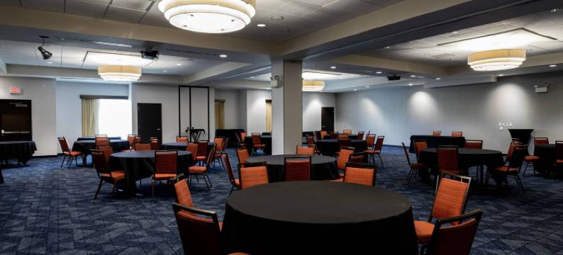 辛辛那提市中心/卢克伍德万怡酒店(Courtyard Cincinnati Midtown/Rookwood)图片