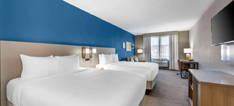 舒适酒店及套房库亚霍加瀑布 - 阿克伦(Comfort Inn & Suites Cuyahoga Falls - Akron)图片