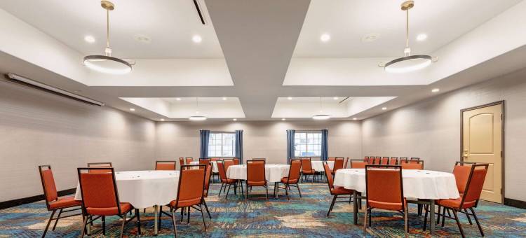 南韦科伍德韦拉昆塔温德姆套房酒店(La Quinta Inn & Suites by Wyndham Woodway - Waco South)图片