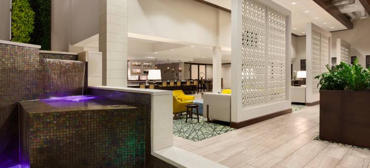 圣安东尼奥布鲁克斯城市基地安泊水疗酒店(Embassy Suites San Antonio Brooks Hotel & Spa)图片