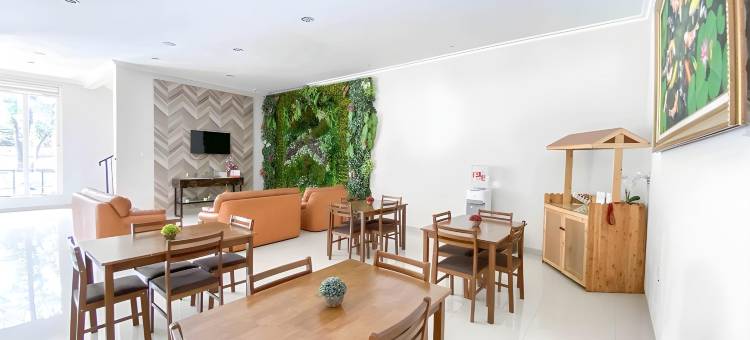 红多兹伊斯兰酒店-近近玛琅州立大学(RedDoorz Syariah Near Universitas Negeri Malang)图片