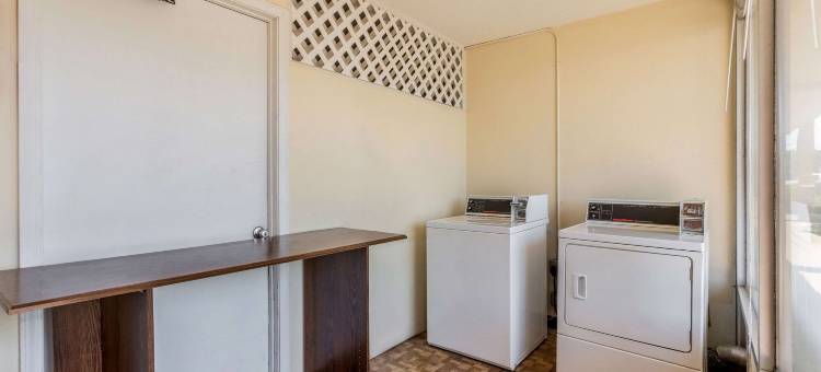 罗德威酒店-丹麦-杰克逊(Rodeway Inn Denmark-Jackson)图片