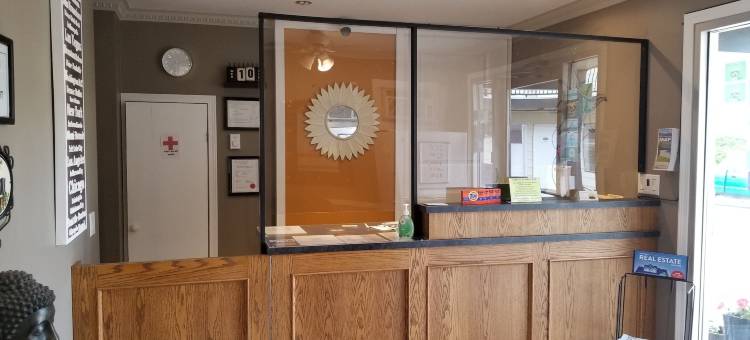 奥索尤斯湖景酒店和套房(Osoyoos Lakeview Inn & Suites)图片