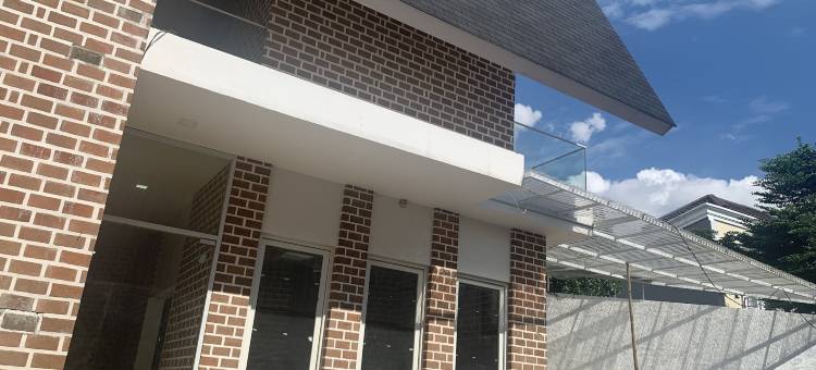 O酒店法乌齐亚伊斯兰旅馆，靠近塔克瓦清真寺马明纳赛(Hotel O Penginapan Fauziah Syariah Near Mesjid Taqwa Mamminasae)图片